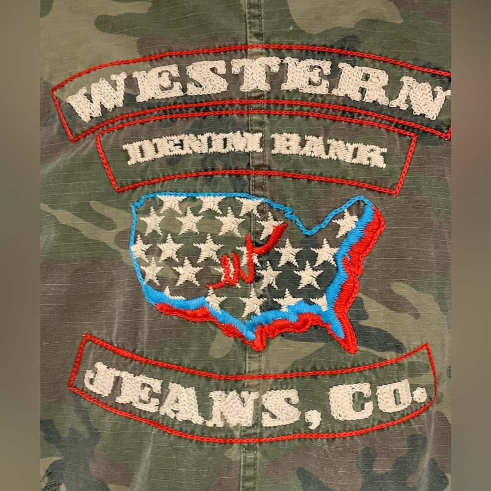 Western Denim Bank Camo Embroidered Distressed Jacket Size M - Picture 2 of 9
